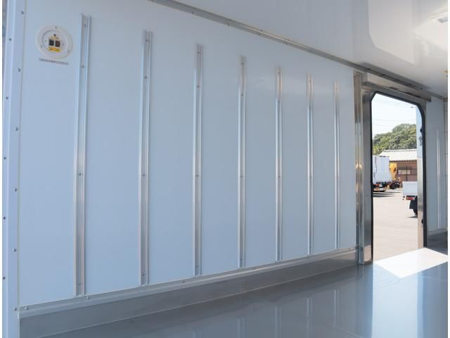 ISUZU ELF 2024 Image 31