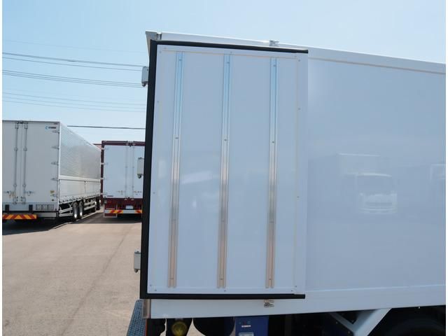 ISUZU ELF 2024 Image 31