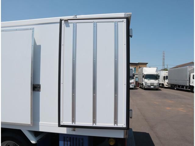 ISUZU ELF 2024 Image 31