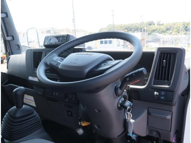 ISUZU ELF 2024 Image 31