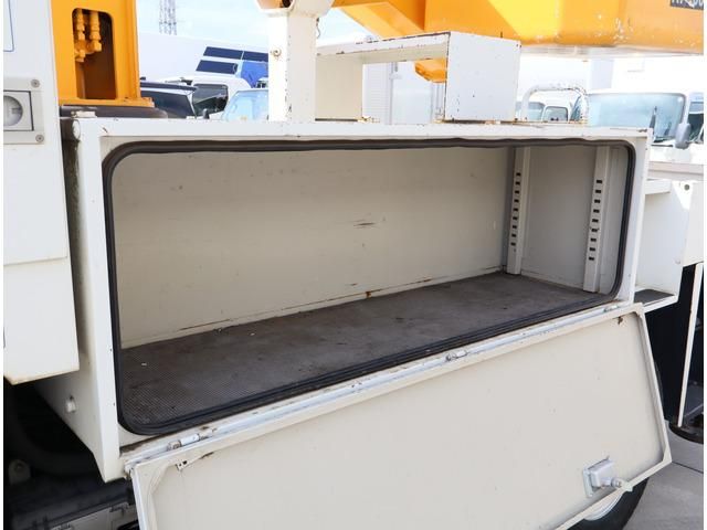 ISUZU ELF 2013 Image 31