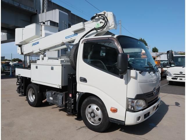 HINO DUTRO 2017 Image 31