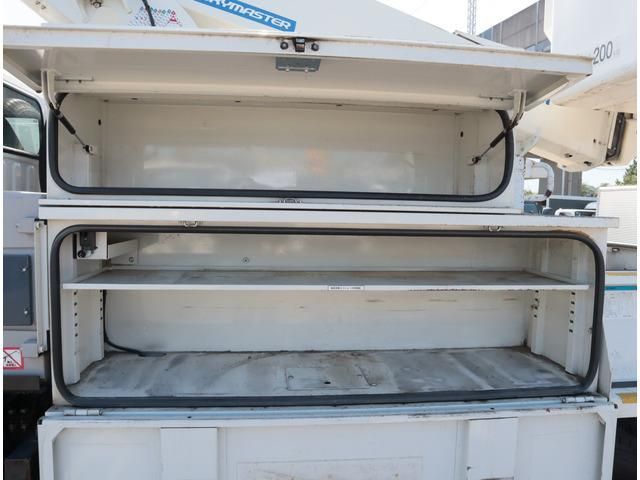 HINO DUTRO 2017 Image 31