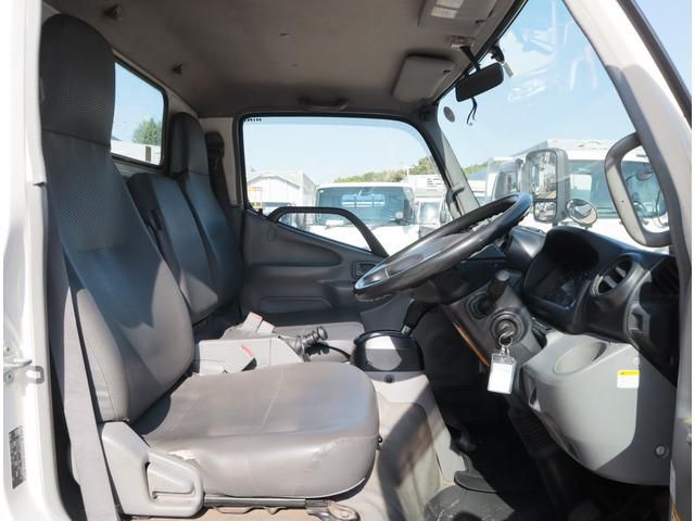 HINO DUTRO 2017 Image 31