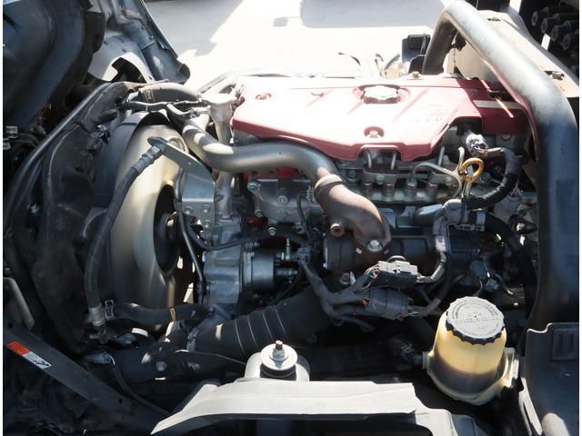 HINO DUTRO 2017 Image 31