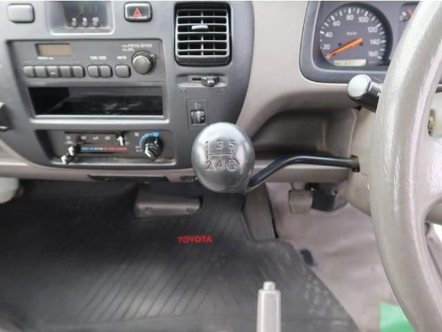 TOYOTA TOYOACE 2006 Image 31