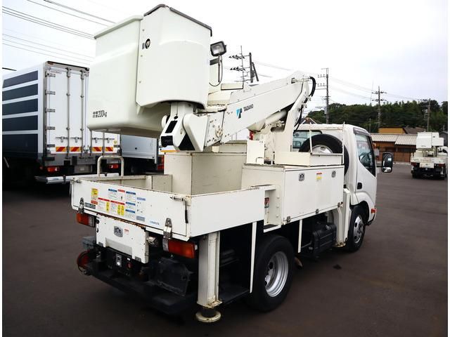 HINO DUTRO 2017 Image 31