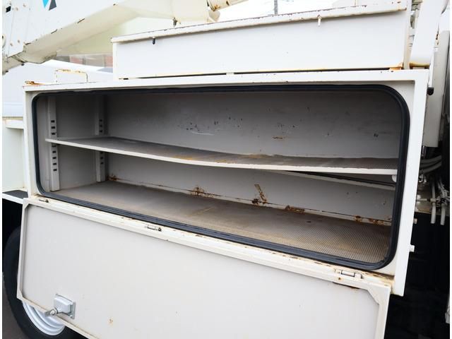 HINO DUTRO 2017 Image 31