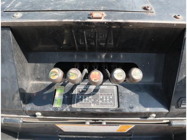 HINO DUTRO 2012 Image 31