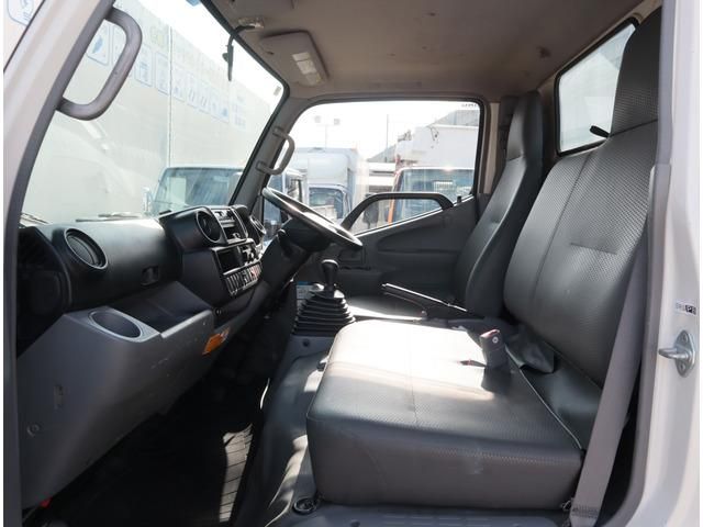 HINO DUTRO 2012 Image 31