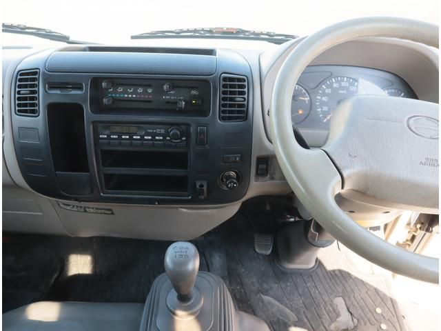 HINO DUTRO 2009 Image 31