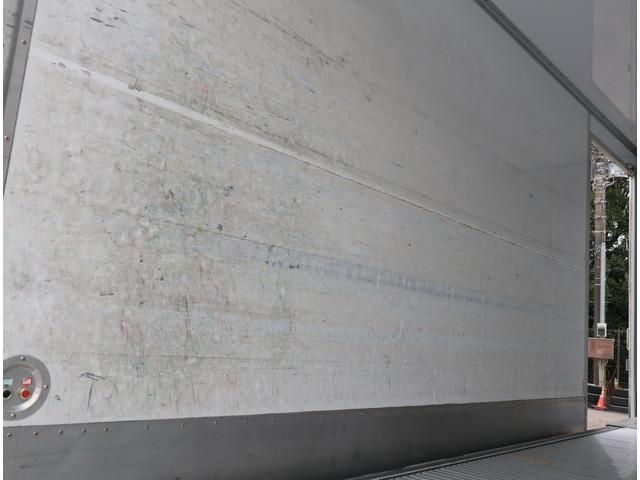 ISUZU ELF 2018 Image 31