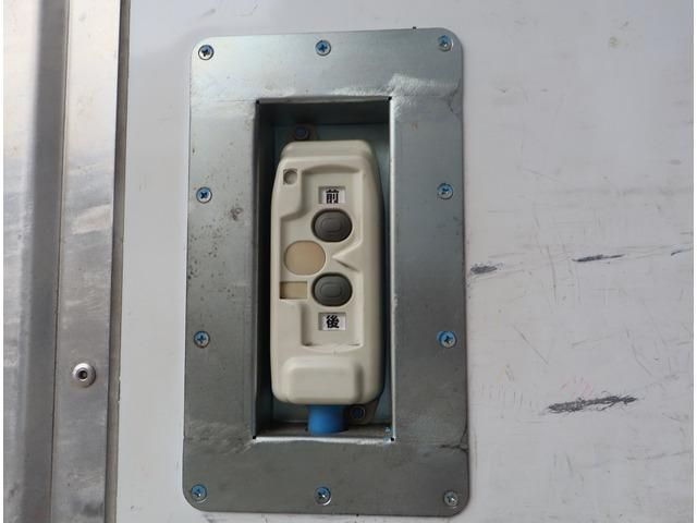 ISUZU ELF 2018 Image 31