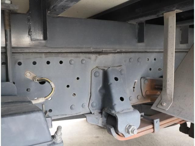 ISUZU ELF 2018 Image 31