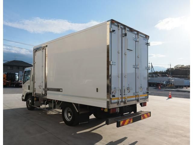 ISUZU ELF 2018 Image 31