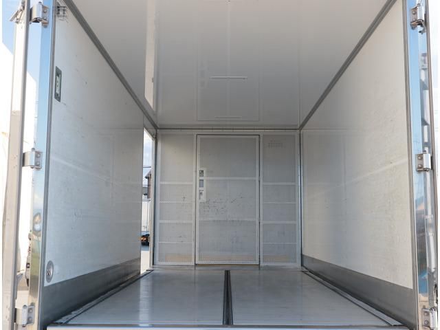 ISUZU ELF 2018 Image 31