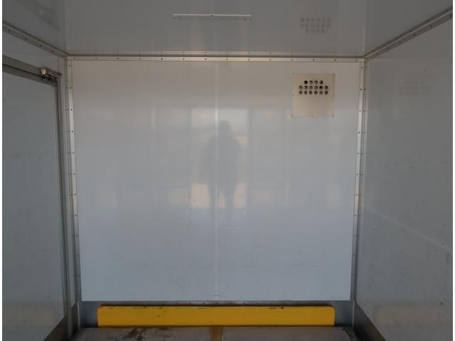 ISUZU ELF 2018 Image 31