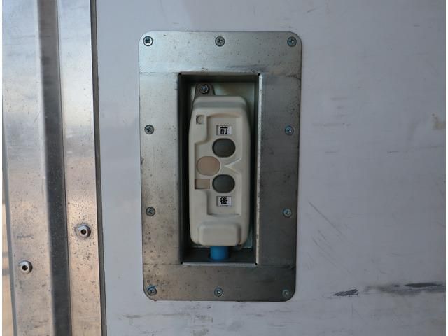 ISUZU ELF 2018 Image 31