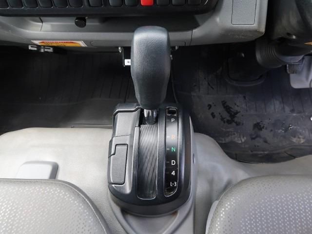 HINO DUTRO 2016 Image 31