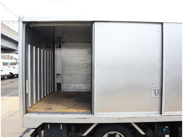 MITSUBISHI CANTER 2019 Image 31