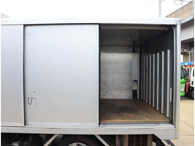 MITSUBISHI CANTER 2019 Image 31