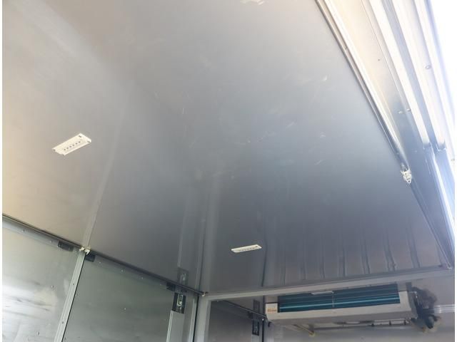 MITSUBISHI CANTER 2019 Image 31