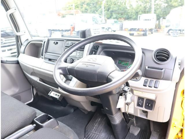 MITSUBISHI CANTER 2019 Image 31