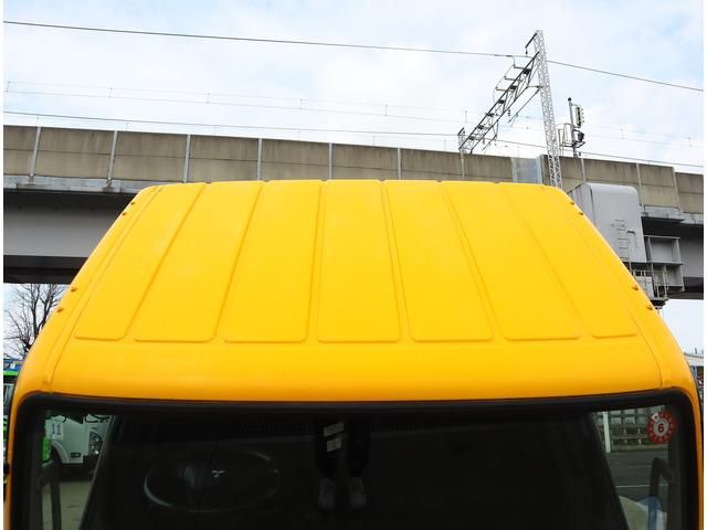 MITSUBISHI CANTER 2019 Image 31