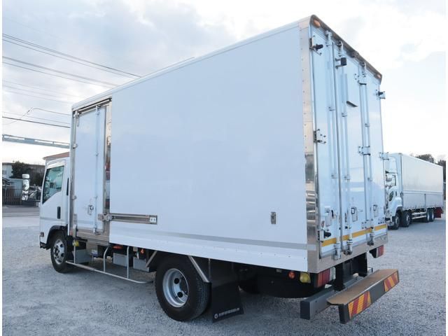 ISUZU ELF 2018 Image 31