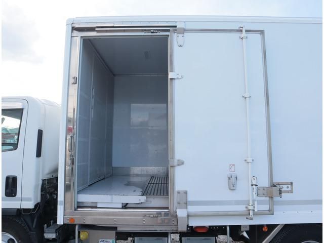 ISUZU ELF 2018 Image 31