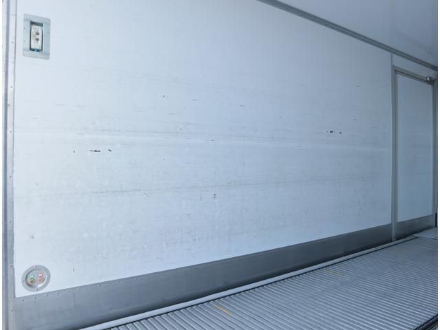 ISUZU ELF 2018 Image 31