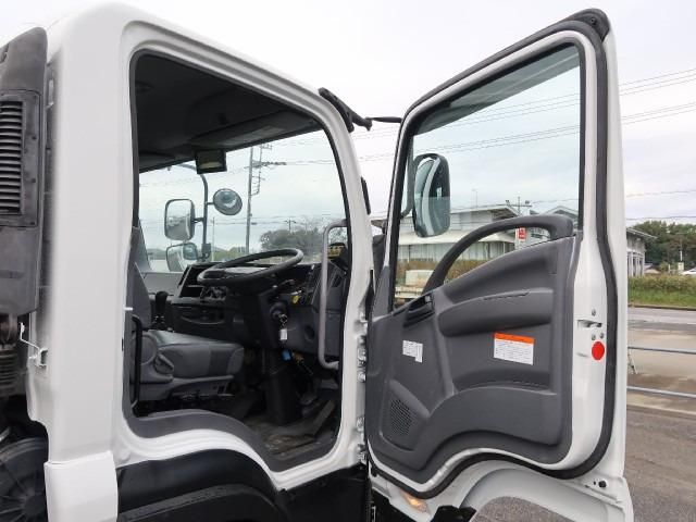 ISUZU FORWARD 2012 Image 31