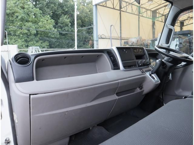 MITSUBISHI CANTER 2017 Image 31