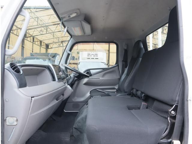 MITSUBISHI CANTER 2017 Image 31