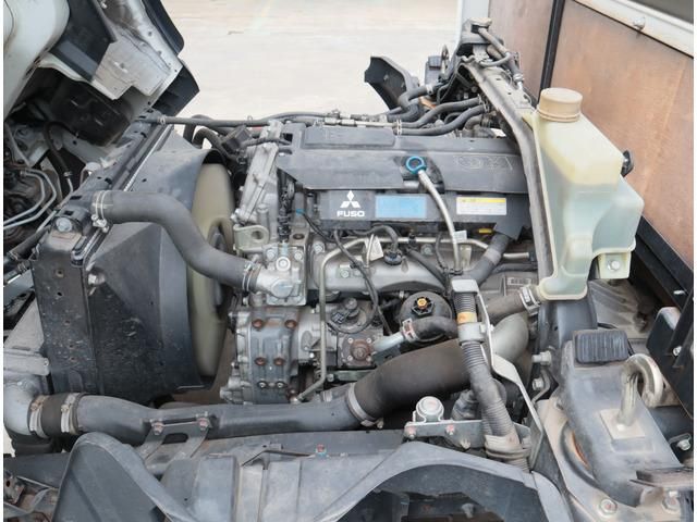 MITSUBISHI CANTER 2017 Image 31