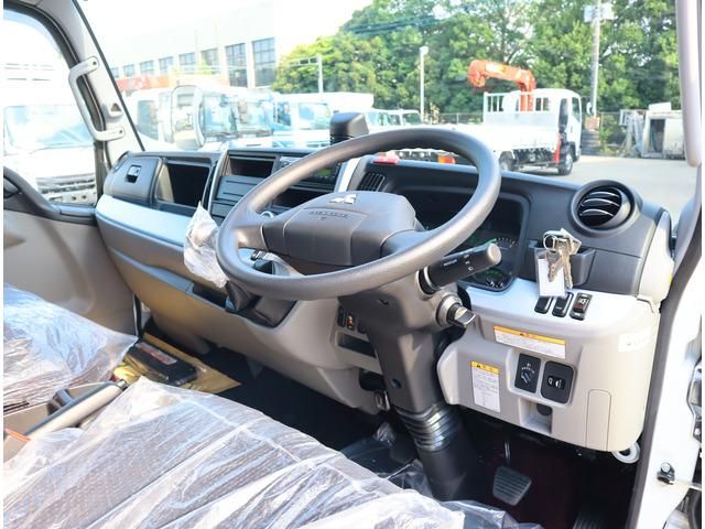 MITSUBISHI CANTER 2023 Image 31