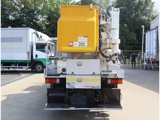 HINO DUTRO 2016 Image 31