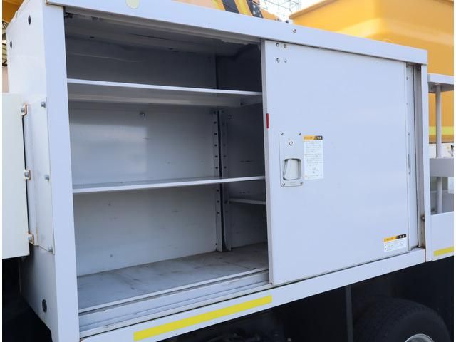 HINO DUTRO 2016 Image 31