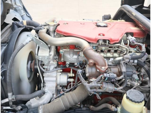 HINO DUTRO 2016 Image 31