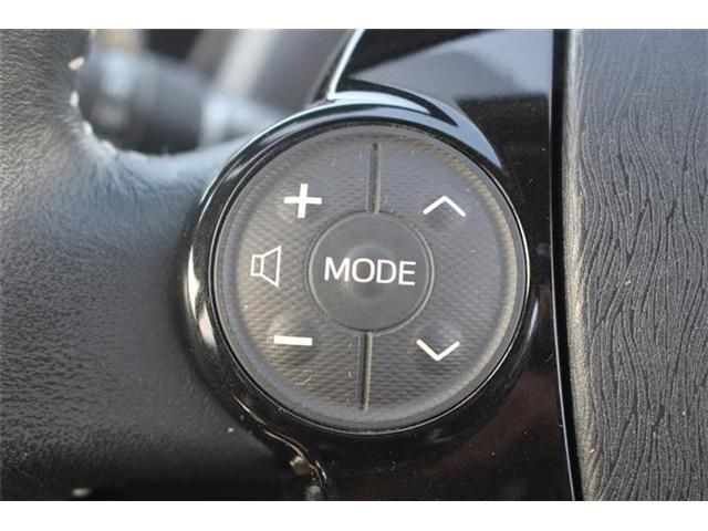 TOYOTA PRIUS ALPHA 2016 Image 31