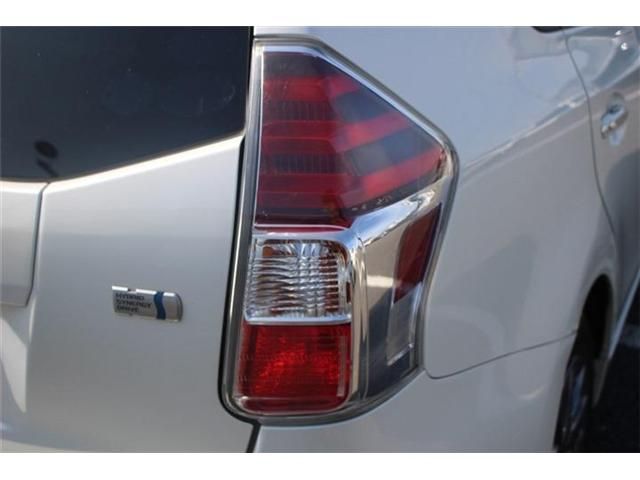 TOYOTA PRIUS ALPHA 2016 Image 31