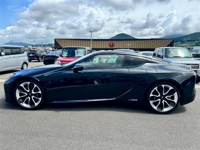 TOYOTA LEXUS LC500H 2021 Image 31