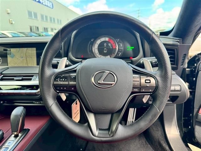 TOYOTA LEXUS LC500H 2021 Image 31