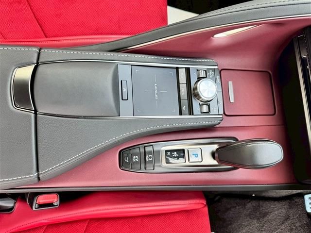 TOYOTA LEXUS LC500H 2021 Image 31