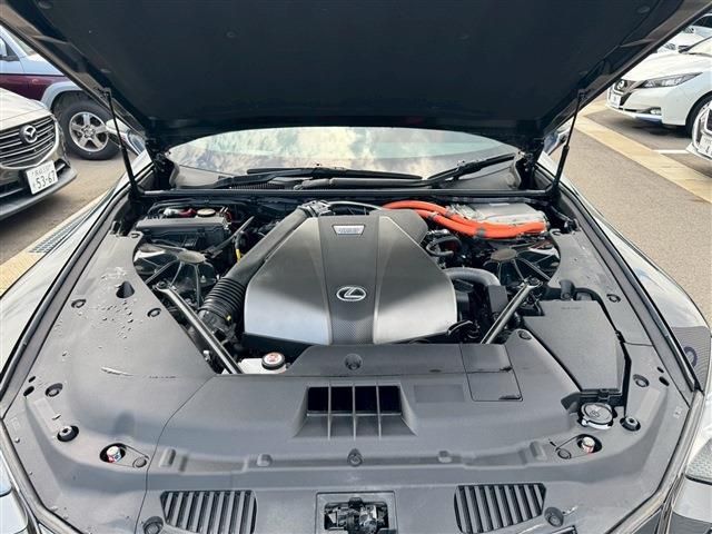 TOYOTA LEXUS LC500H 2021 Image 31