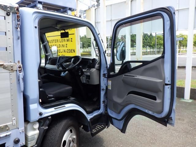MITSUBISHI CANTER 2016 Image 31