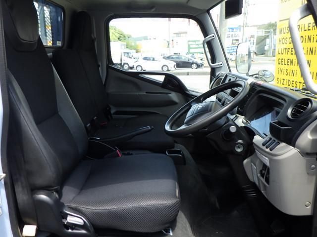MITSUBISHI CANTER 2016 Image 31