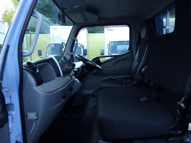 MITSUBISHI CANTER 2016 Image 31