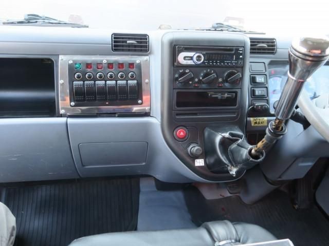 MITSUBISHI CANTER 2010 Image 31