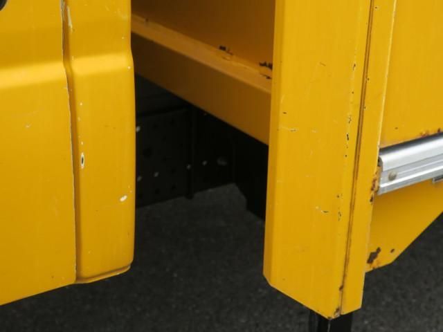 ISUZU ELF 2018 Image 31